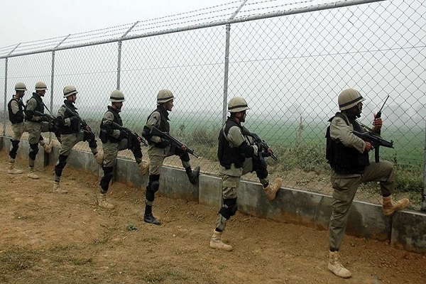 Pakistan fired at Indian check posts on the Line of Control