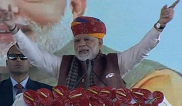 Modi lays foundation stone of Rs 43000 crore Barmer Refinery Project