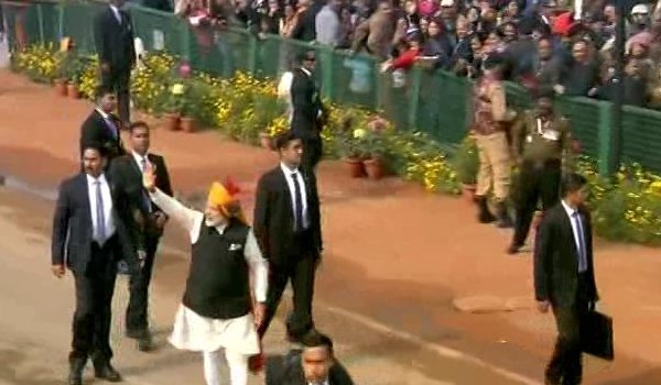 Prime Minister walks down Rajpath to greet people on the 69th Republic Day