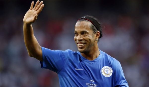 Ronaldinho retires from football