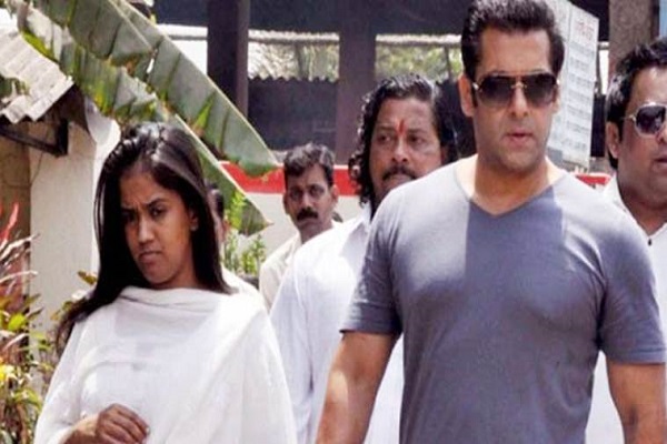 Such Bollywood siblings, which have a large age difference