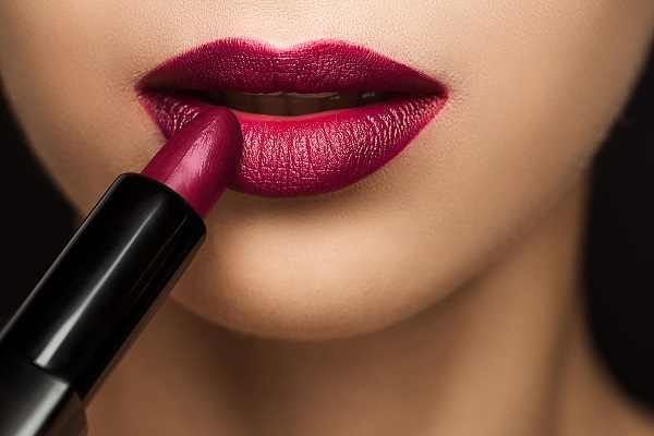 If you apply these methods, then you will be lipstick for a long time.
