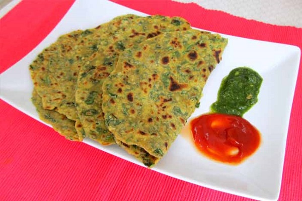 RECIPE-made spinach-gourd paras