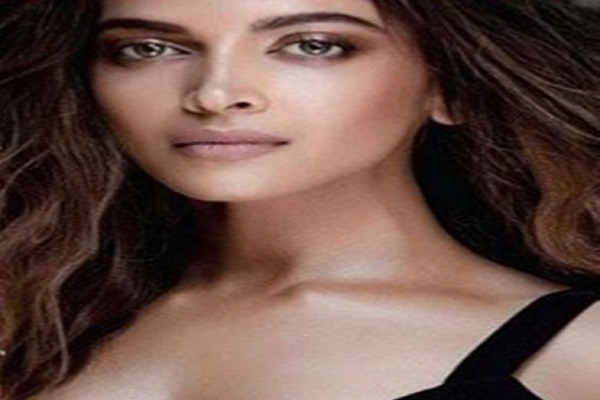Trolls about Deepika's nose shap, gave a befitting reply