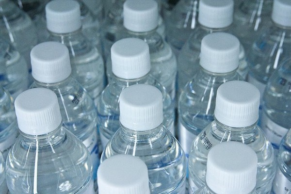 OMG! These are diseases that can be bottled water, damaged