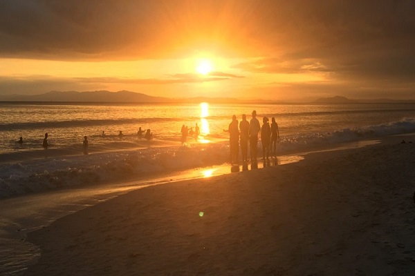 This place is special for the lover, raise the sunset with the fun of romance