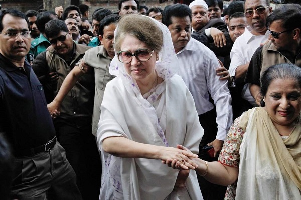 Former Bangladeshi Prime Minister Khaleda Zia sentenced to 5 years in jail for corruption