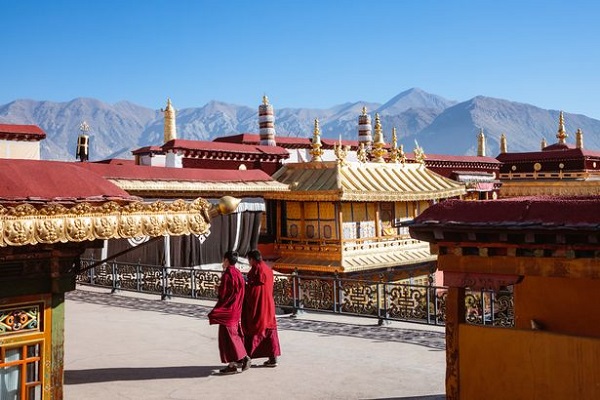 A fire in Tibet's holy Buddhist monastery