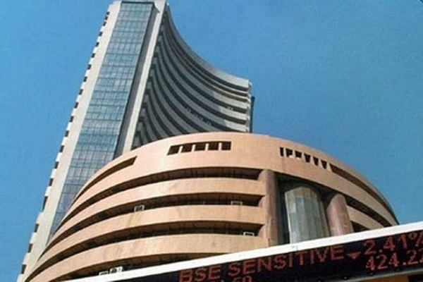 Sensex gains 141 points in early trade