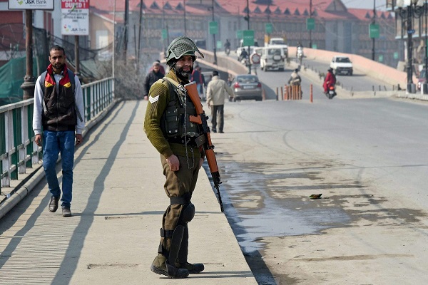 Restraint in view of the protesters of Srinagar, separatists protest in Shopian