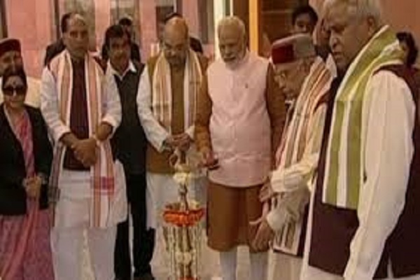 Modi inaugurates BJP's new headquarters in Delhi