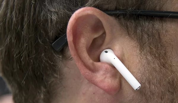 Apple AirPod Smokes, Then Blows Up