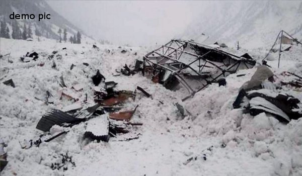 Three soldiers killed as avalanche hits army post in Kashmir