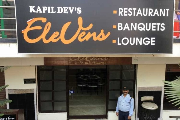 Kapil Kapills Eleven Restaurant in Chandigarh in 2006