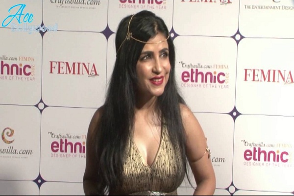 We should sometimes stay away from technology: Shibani