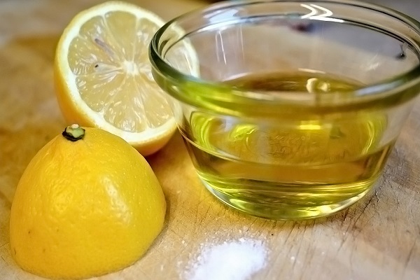 Lemon peels and olive oil used to do this, joint pain will disappear