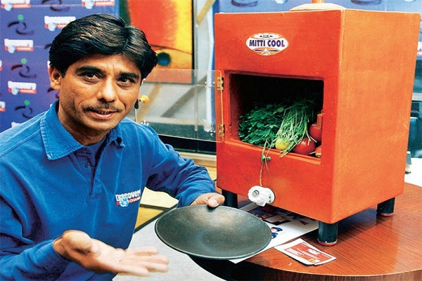 The potter made the soil without electric power fridge