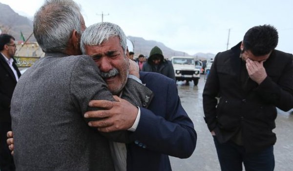 Iranian rescuers find wreckage from plane crash