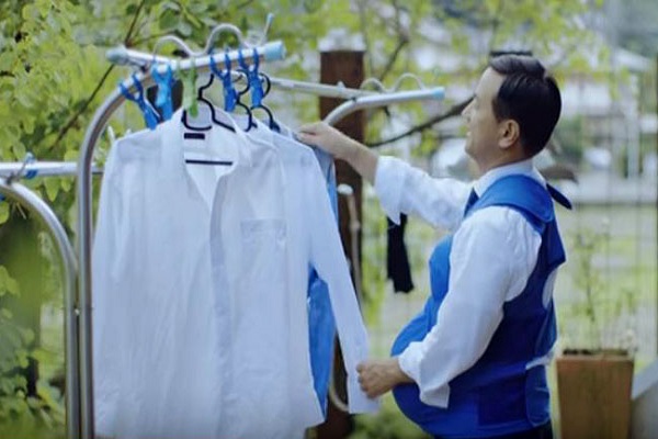 OMG! Here are the men going pregnant