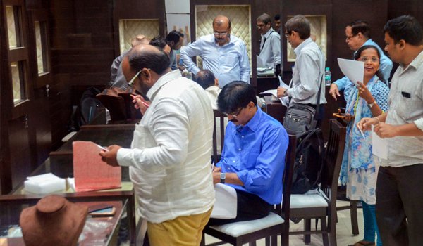 PNB fraud : ED continues raids, seizure value rises to Rs 5674 crore