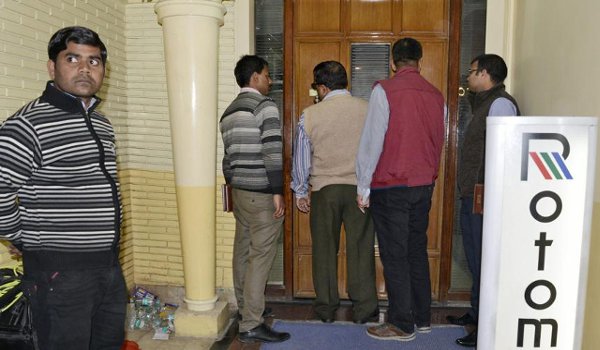 CBI continues raids in kanpur in Rotomac case