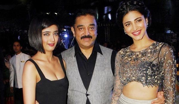Shruti, Akshara wish father success for political journey