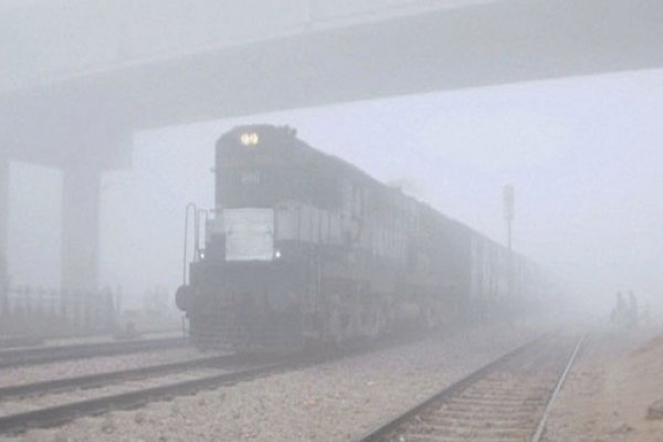Kardash Morning in Delhi, 16 trains canceled