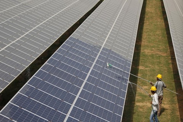 Delhi gurus will shine with solar energy