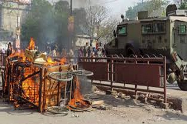 Bihar Violent clashes between two groups by breaking the statue arson