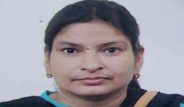 Former Minister Baleshwar Tyagi's daughter-in-law sunita