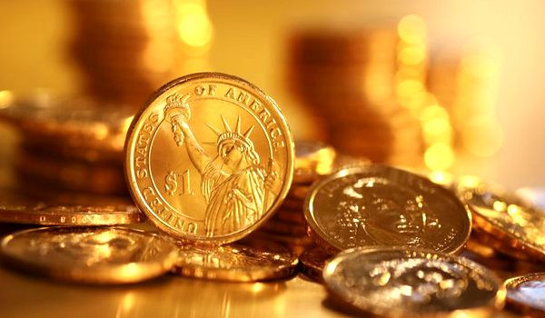 Gold hits record on global growth worries