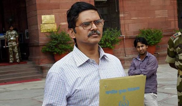 lucknow court give clean chit to IPS Amitabh Thakur in rape case
