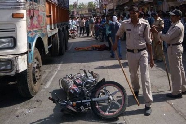 Khargone Madhya Pradesh road accident