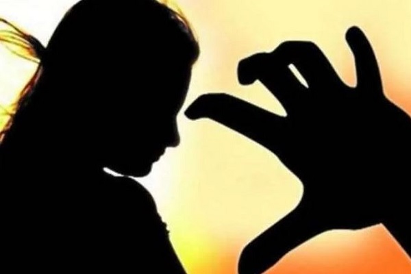 MP Teacher registers flirting case