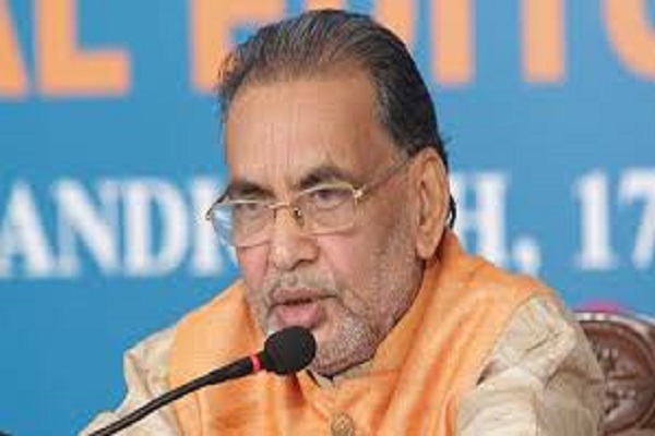 Madhya Pradesh Chief Minister meets Radha Mohan on problems of farmers