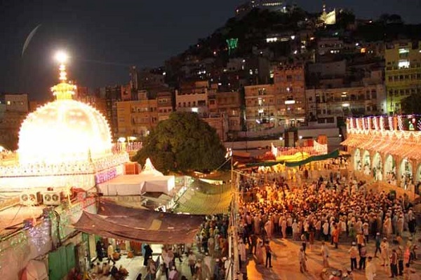 Moinuddin Hassan Chishti 806th annual flag of Urs will hit on 14th March