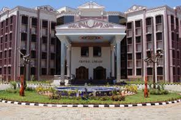 The post of senior medical officer and deputy registrar in this college is vacant