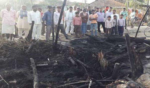 three kids charred to death in house fire in Sonbhadra