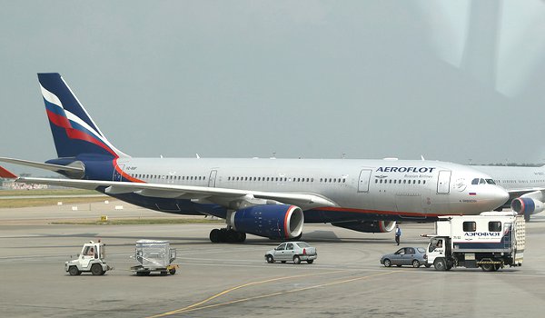 UK searches Aeroflot plane at Heathrow, accuses Russia