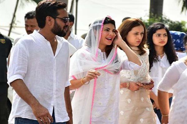Jacqueline Fernandez laughing at Sridevi’s prayer meet