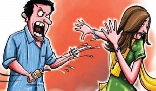 boyfriend arrested for acid attack on schoolgirl in patna