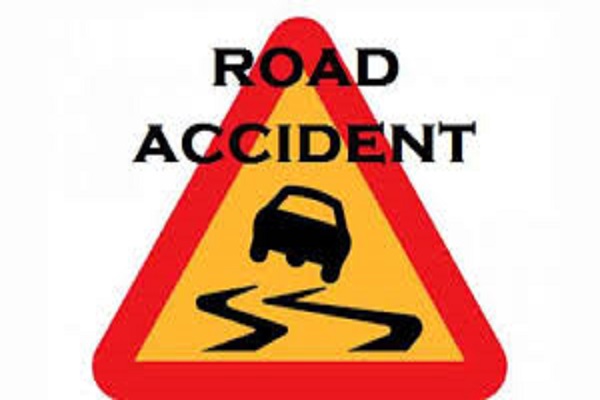 bihar school student died by under pick up van in khagaria district