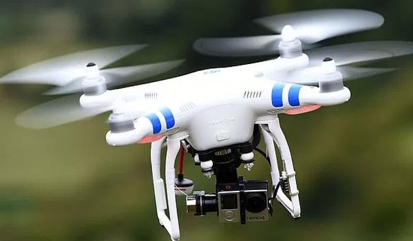 china busts smugglers using drones to transport Smartphone