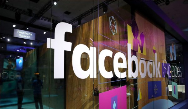 Facebook data breach : Mark Zuckerberg shocks $ 10 billion blow