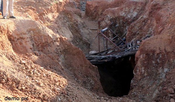 Jhalawar : four laborers buried by collapse soil, one dead