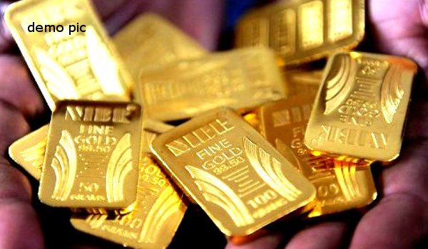 Rs 30 lakh worth gold seized in Kochi airport