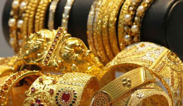 Gold Rate : Gold, silver down on profit booking