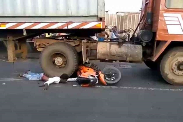 hajepur bihar me turck bick accident
