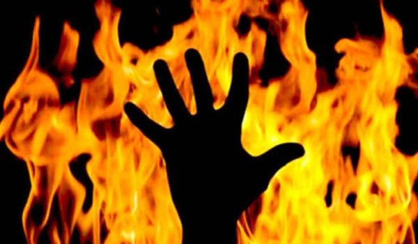 failed love affair : jilted lover sets himself ablaze in indore