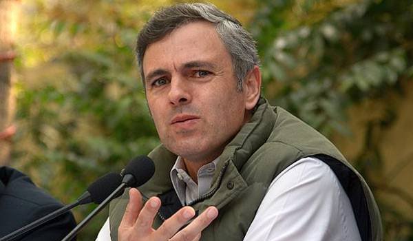 Omar Abdullah questions Kejriwal's apology spree
